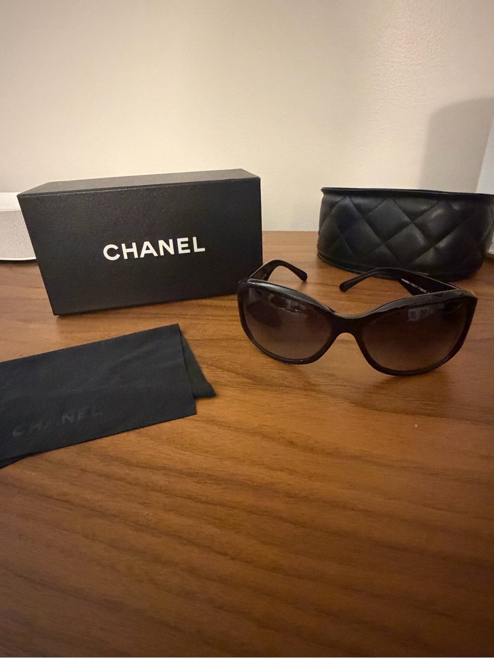 CHANEL Black Gradient Lens Women's Sunglasses 5226-H full set w box cloth & case